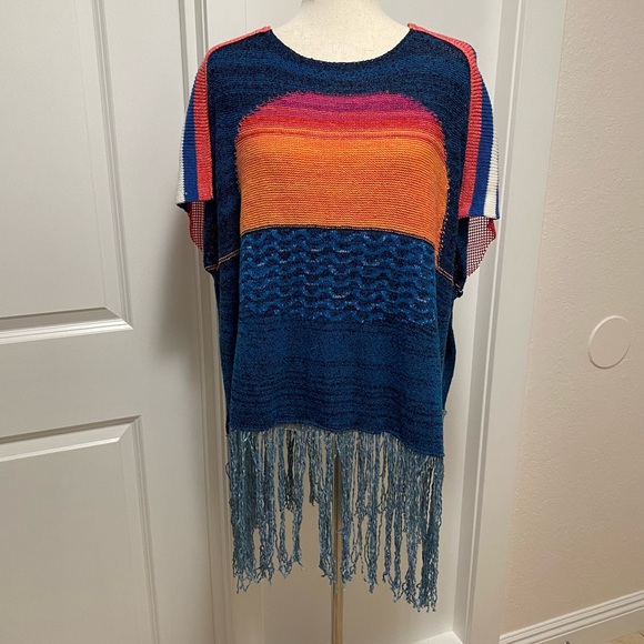 NWT Free People Sunset Fringe Poncho Beach Sweater XS/S Lightweight Oversized - Picture 7 of 16